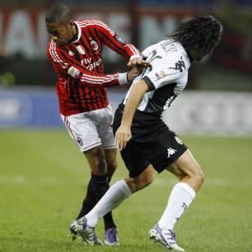 Robinho: "Es muy difícil que vuelva al Santos en 2012" Robinho: "Es muy difícil que vuelva al Santos en 2012"