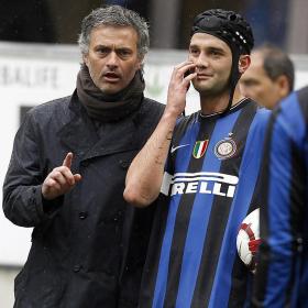De Boer en 'La Gazzetta': "El Madrid quiere fichar a Chivu" De Boer en 'La Gazzetta': "El Madrid quiere fichar a Chivu"