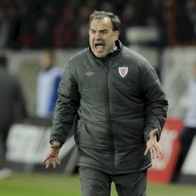 Bielsa, revolcón a lomos de un goloso del fútbol Bielsa, revolcón a lomos de un goloso del fútbol
