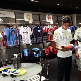 La camiseta del Madrid de la 2012-13, ¿ya a la venta? La camiseta del Madrid de la 2012-13, ¿ya a la venta?