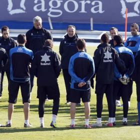 El Levante espera hoy el 'sí' de David Navarro El Levante espera hoy el 'sí' de David Navarro