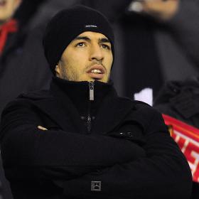 Luis Suárez: "Lo siento, debí darle la mano a Patrice Evra" Luis Suárez: "Lo siento, debí darle la mano a Patrice Evra"