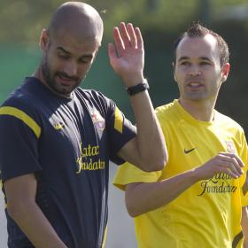 Iniesta: "El equipo quiere que Guardiola continúe" Iniesta: "El equipo quiere que Guardiola continúe"