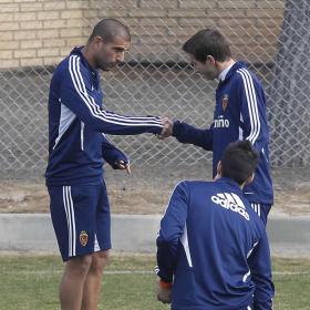 Postiga no puede jugar y Aranda tiene molestias Postiga no puede jugar y Aranda tiene molestias