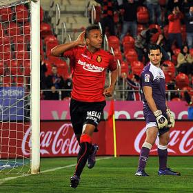 Nsue se reivindicó con un gol que valió un punto Nsue se reivindicó con un gol que valió un punto