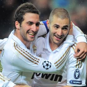 Mourinho medita poner a Benzema e Higuaín juntos Mourinho medita poner a Benzema e Higuaín juntos
