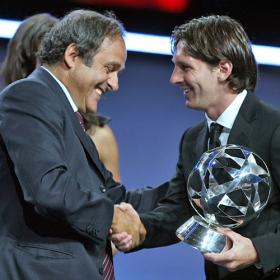Michel Platini: "Messi es un asesino, nunca se cansa" Michel Platini: "Messi es un asesino, nunca se cansa"