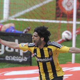 Lafita condena al Sporting y da más vida al Zaragoza Lafita condena al Sporting y da más vida al Zaragoza