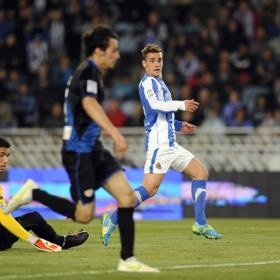 La Real supo explotar la flojedad rayista en Anoeta La Real supo explotar la flojedad rayista en Anoeta