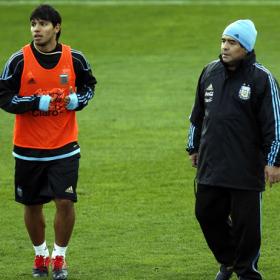 Maradona: "Agüero tiene que jugar en el Real Madrid" Maradona: "Agüero tiene que jugar en el Real Madrid"
