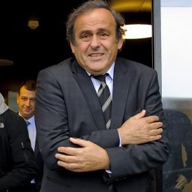 Platini busca suprimir la Europa League en 2016 Platini busca suprimir la Europa League en 2016