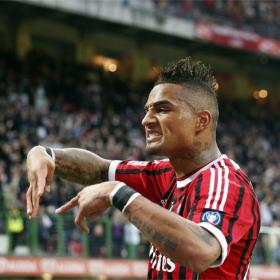 Juventus y Milán ganan y mantienen viva la pugna Juventus y Milán ganan y mantienen viva la pugna