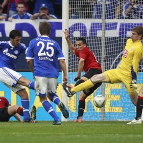 Marcó un gol para dejar al Schalke en la Champions Marcó un gol para dejar al Schalke en la Champions