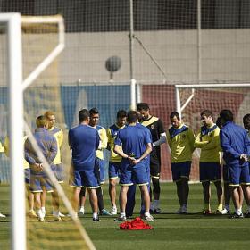 Arenga en el vestuario amarillo: "Si ganamos en Gijón... salvados" Arenga en el vestuario amarillo: "Si ganamos en Gijón... salvados"