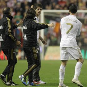 Javi Martínez a Cristiano:"Vete a celebrarlo a Madrid" Javi Martínez a Cristiano:"Vete a celebrarlo a Madrid"
