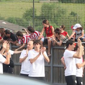 La afición respalda a un Athletic muy tocado La afición respalda a un Athletic muy tocado