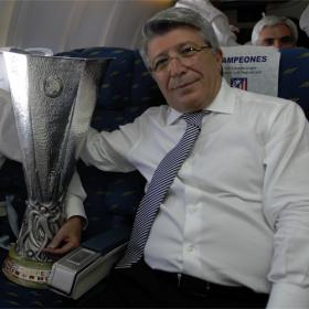 Cerezo: 'Ahora somos mejores que Madrid y Barça' Cerezo: 'Ahora somos mejores que Madrid y Barça'