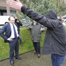 Carga policial antes de la Junta del Racing Carga policial antes de la Junta del Racing