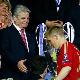 Schweinsteiger se disculpa por no saludar al presidente Schweinsteiger se disculpa por no saludar al presidente