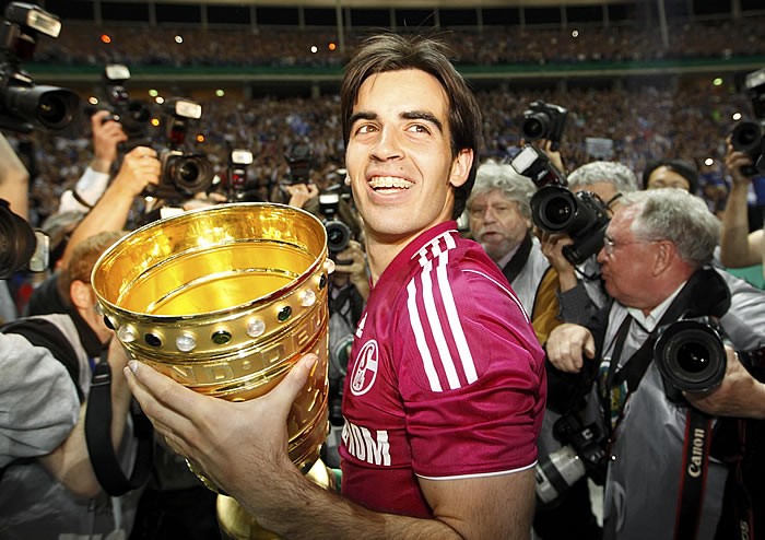 El Atlético le ofrece al Schalke cinco millones por Jurado El Atlético le ofrece al Schalke cinco millones por Jurado