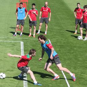 Bielsa cambia de criterio y viaja con toda la plantilla Bielsa cambia de criterio y viaja con toda la plantilla