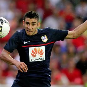 Benfica y Atlético negocian por Salvio, según Record Benfica y Atlético negocian por Salvio, según Record