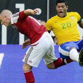 Brasil tiene en Hulk a su '9' Brasil tiene en Hulk a su '9'