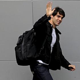 Kaká se reunió con un consejero del Sao Paulo Kaká se reunió con un consejero del Sao Paulo