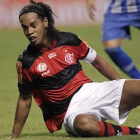 Ronaldinho rescinde con el Flamengo por la vía judicial Ronaldinho rescinde con el Flamengo por la vía judicial
