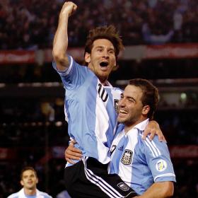 Exhibición de poderío argentino liderado por Messi Exhibición de poderío argentino liderado por Messi