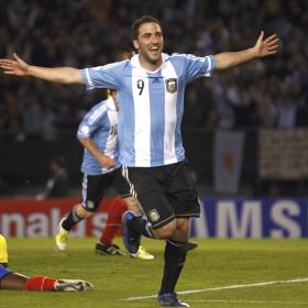 Leonardo: "Higuaín es del Madrid, no está en el mercado" Leonardo: "Higuaín es del Madrid, no está en el mercado"
