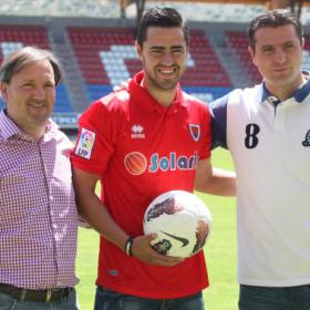 Regalón es el primer refuerzo del Numancia Regalón es el primer refuerzo del Numancia