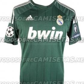 La tercera camiseta será de color verde La tercera camiseta será de color verde
