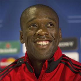 Seedorf oficializa su marcha del Milán tras una década allí Seedorf oficializa su marcha del Milán tras una década allí