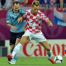 La crisis global frustra las ventas de Rakitic y Fazio La crisis global frustra las ventas de Rakitic y Fazio