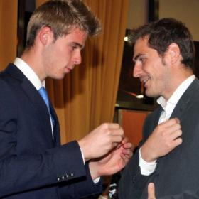 Reina y De Gea: "Casillas merece el Balón de Oro" Reina y De Gea: "Casillas merece el Balón de Oro"