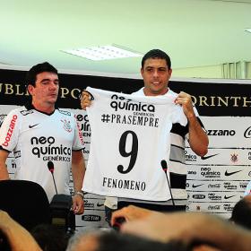 Corinthians quiere a Ronaldo de corto en el Mundialito Corinthians quiere a Ronaldo de corto en el Mundialito