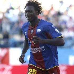 El delantero Caicedo está cerca de fichar por el Getafe El delantero Caicedo está cerca de fichar por el Getafe