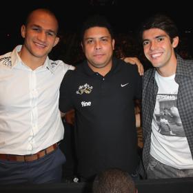Kaká pasó con Ronaldo su 52º día de vacaciones Kaká pasó con Ronaldo su 52º día de vacaciones