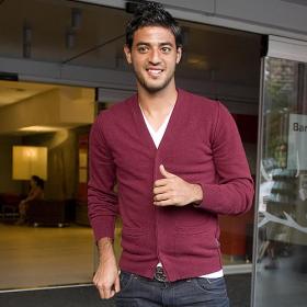 Vela está a un solo paso de volver a vestir la txuriurdin Vela está a un solo paso de volver a vestir la txuriurdin