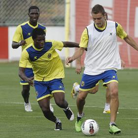 Marco Ruben y Wakaso abandonan el Submarino Marco Ruben y Wakaso abandonan el Submarino