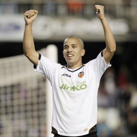 Feghouli: "Voy a mejorar para que el Valencia esté arriba" Feghouli: "Voy a mejorar para que el Valencia esté arriba"