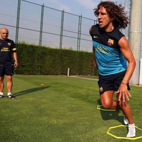 Puyol se incorpora en solitario a los entrenamientos del Barça Puyol se incorpora en solitario a los entrenamientos del Barça