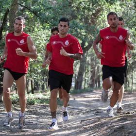 La plantilla insta al club a esforzarse para retener a Coro La plantilla insta al club a esforzarse para retener a Coro