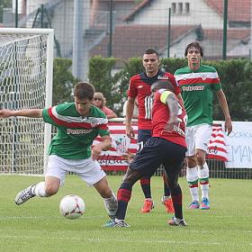 Elche y Racing solicitan la cesión de Galarreta Elche y Racing solicitan la cesión de Galarreta