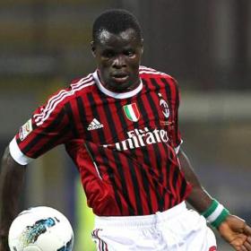 El Milan cede al nigeriano Taye Taiwo al Dinamo de Kiev El Milan cede al nigeriano Taye Taiwo al Dinamo de Kiev