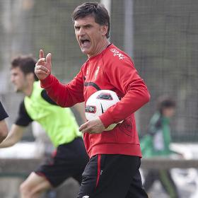 Mendi probará ya con Joseba Llorente Mendi probará ya con Joseba Llorente