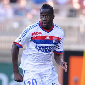 Aulas reconoce la oferta del Valencia por Cissokho Aulas reconoce la oferta del Valencia por Cissokho