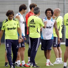 Mou sólo contó con ocho del primer equipo en la vuelta Mou sólo contó con ocho del primer equipo en la vuelta