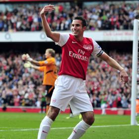 Van Persie deja el Arsenal para fichar por el United Van Persie deja el Arsenal para fichar por el United